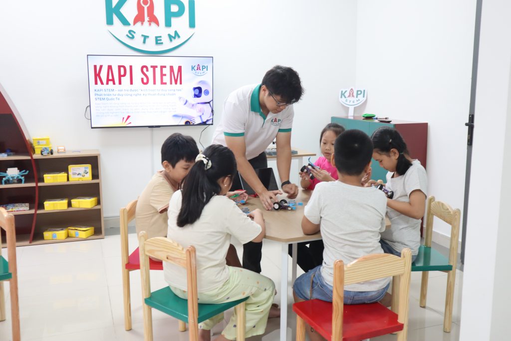 Robotics đang dần trở thành một thành tố quan trọng trong giáo dục STEM cho trẻ em tiểu học