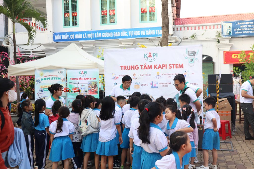 Trung tâm KAPI STEM đồng hành cùng trường Tiểu học Nguyễn Du trong Hội Xuân 2026