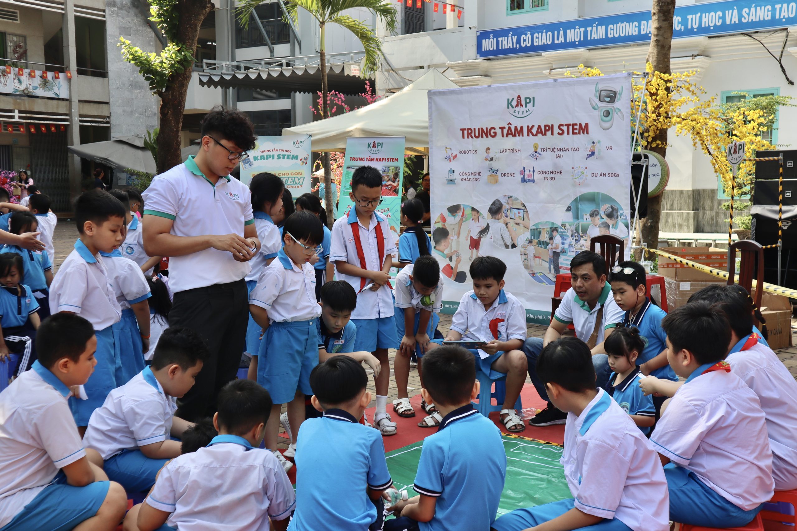 Trung tâm KAPI STEM đồng hành cùng trường Tiểu học Nguyễn Du trong Hội Xuân 2026